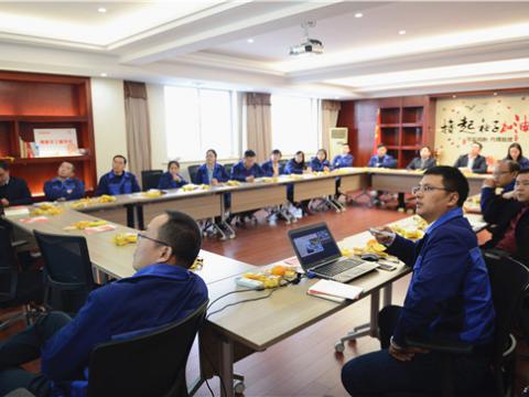 深学细悟传递思想力量 ——人生就是博官网集团党总支发展进建十九大心灵 