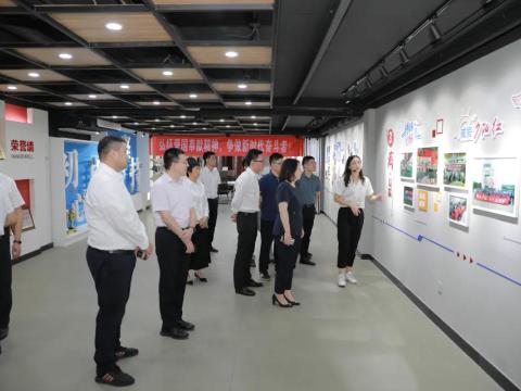 团省委副书记张迎春来人生就是博官网集团调研共青团工作