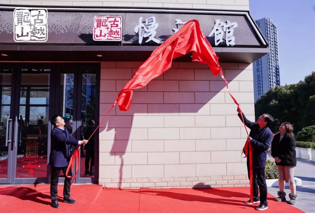 1752721532909761.jpg 4.jpg